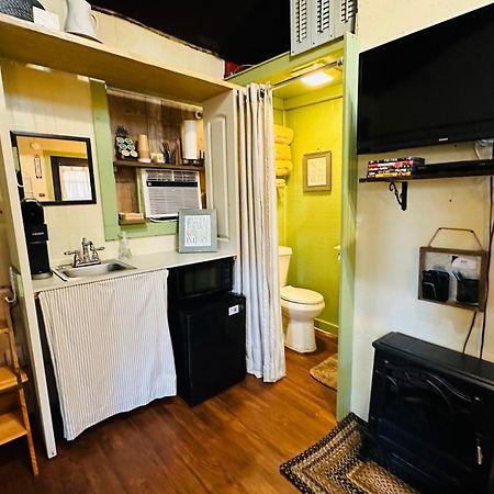 Acorn Hideaways Canton Unwind At Green Gables Suite For Up To 3 Eksteriør bilde