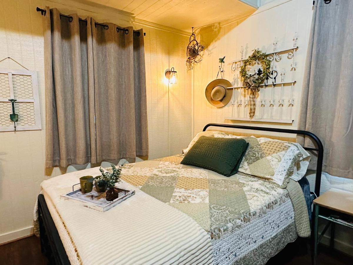 Acorn Hideaways Canton Unwind At Green Gables Suite For Up To 3 Eksteriør bilde