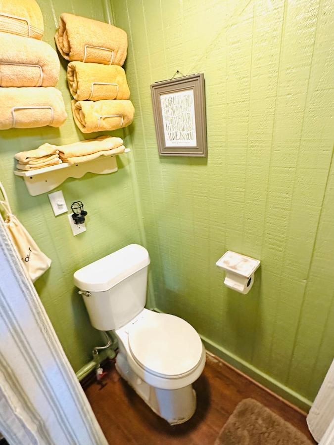 Acorn Hideaways Canton Unwind At Green Gables Suite For Up To 3 Eksteriør bilde